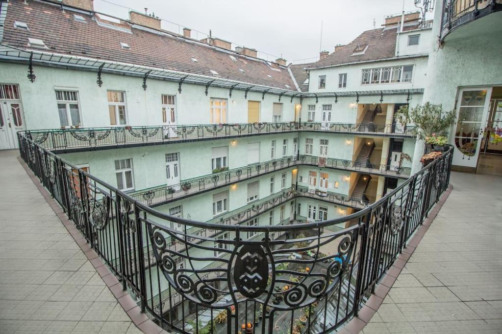 Jolan Suite Budapest Extérieur photo